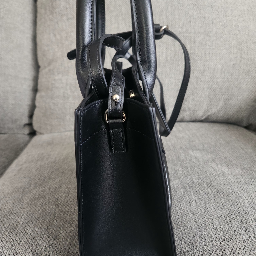True Religion Black Women's Handbag with adjustable Strap. - Picture 5 of 16